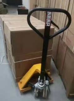 什么類(lèi)型的手動(dòng)液壓搬運(yùn)車(chē)車(chē)輪適合靜音環(huán)境